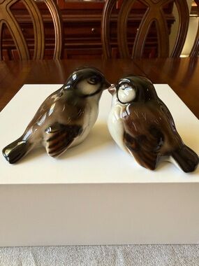 VTG ca 1960’s Wien Keramos Austria porcelain 2 birds Sparrows or Chickadees